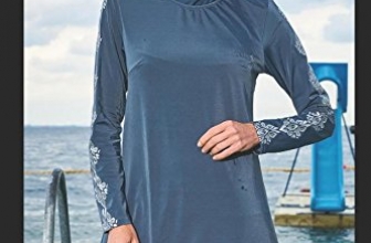 Dressing Up In Islamic Countries: Tourist Guide: A handbook